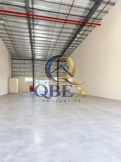 Professional Commercial Warehouse Suitable for Storage and Business Support Operations