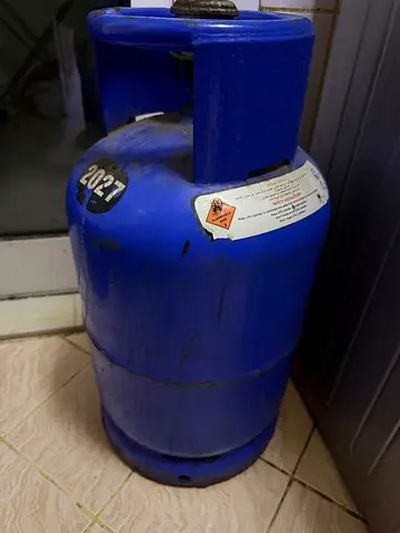 Used Blue LPG Gas Cylinder with regulator - Standard Size- Empty