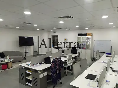 FULLY FURNISHED | FLOOR TO CEILING WINDOWS | 14 WORK STATIONS+ MEETING AND MANAGER CABIN