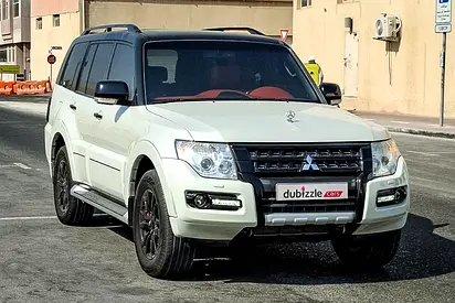 AED 1156/month | 2017 Mitsubishi Pajero | GCC Specs | Ref#524717