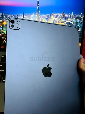 Ipad pro 13inch (M5) (256GB) with apple warranty