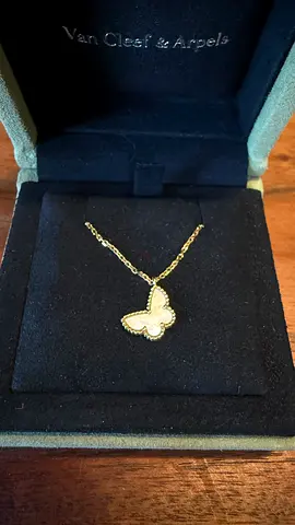 Van cleef sweet butterfly necklace