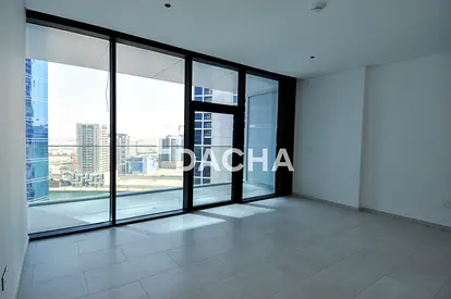 Large Layout | High Floor | Canal View