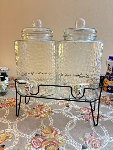 Home Box Dual Glass Water Dispenser – Brand new and comes with the original box.