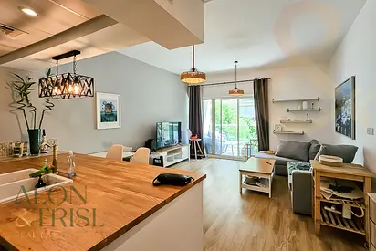 Fully Upgraded| Fully Furnished| Ready To Move