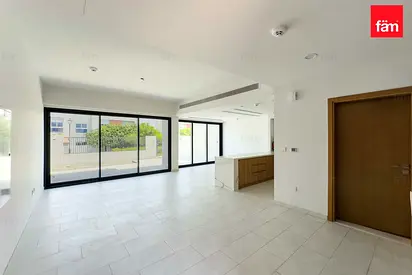 Genuine Listing , 2 Min To Swimming Pool , Vastu