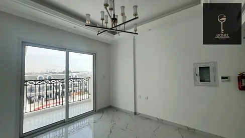 PRIME LOCATION | VACANT | SEMI FURNISHED