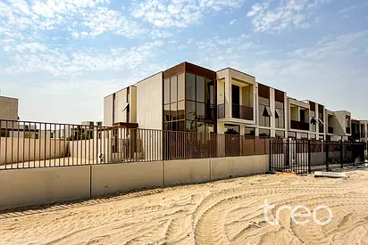 Genuine Re-Sale | Park Backing | 4 Bed G+1