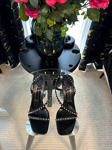 Christian Louboutin Hills size 41