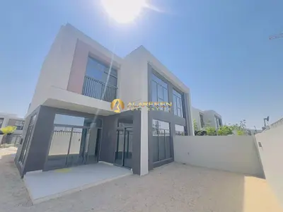 فيلا من 4 غرف نوم | ذا بلس بيتش فرونت 2 | تراس وإطلالات على المدينة | غير مفروشة