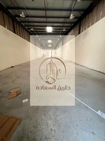 # مستودع 5500 قدم للإيجار في الصناعية 4 | شارع عام مباشرة | 20KW | فاير سيستم كامل