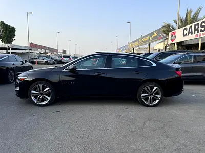 2019 Chevrolet MALIBU photo 2