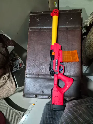 Toy gun with shell ejecting