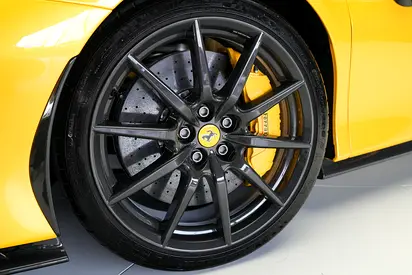 2022 Ferrari SF90 STRADALE — миниатюра 19