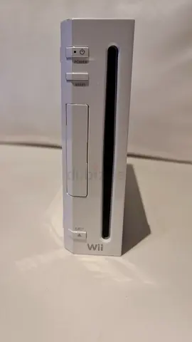Nintendo Wii console (white) in good working condition