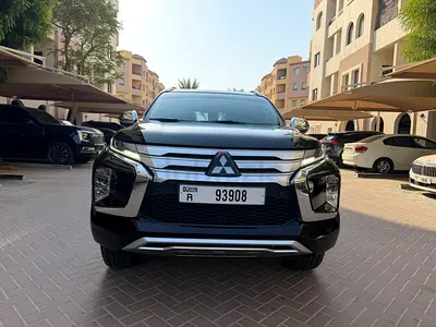 Full options : 360 camera...adaptive cruise Control...power tailgate...power seats