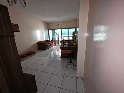 Spacious big size 2bhk//close hall and big kitchen//open view