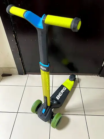 Berg three wheeled scooter