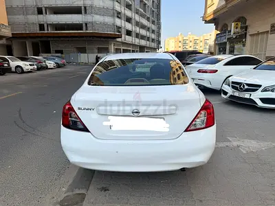 2013 Nissan Sunny SE GCC Specs