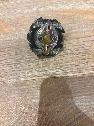 Beyblade spinning Zillion Zeus (used)