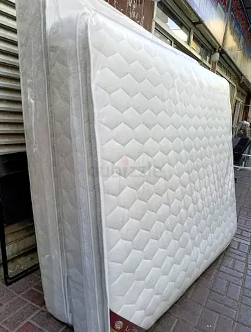 160x200cm queen size mattress with top foam.  Same day delivery available