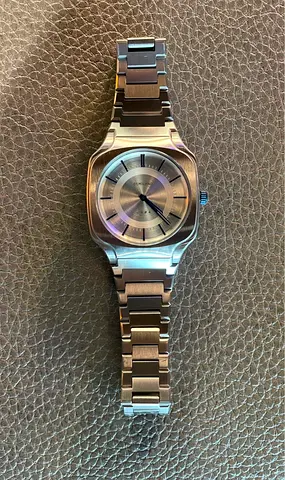 D1 Milano Square Watch | 37mm Original Unisex zero condition with box Price 799 instead off 1650