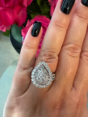 Diamond ring ( Liali )