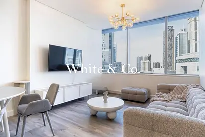 Modern Unit | Spacious | Great location