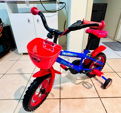 Kids 12-inch Spider-Man Training Bicycle with Basket and Training Wheels ages 3-7 years