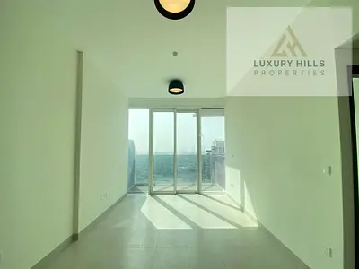 Luxurious 1BHK | Vacant end of Sep| Unfurnished