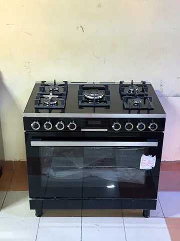 Bosch series 8 stove full gas top 5 burner 90by60 cm size