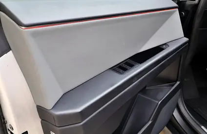 2025 Tesla CYBERTRUCK — миниатюра 18