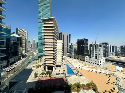 FURNISHED STUDIO | MID FLOOR | SPACIOUS