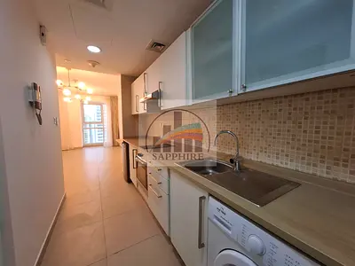 Near to Metro Studio Unfurnished Well Maintained