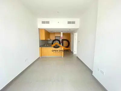 Spacious 1 Bedroom Apartment with Amenities