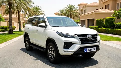 AED 1,614/month | Free 3 Months Warranty | Service History | 30 Day Return | TOYOTA FORTUNER 2025