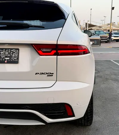 صورة 9 لـ 2021 Jaguar E-PACE