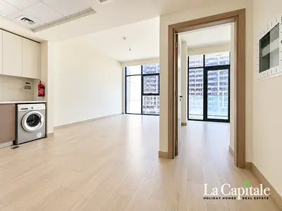 BURJ KHALIFA VIEW | CHILLER FREE | READY TO MOVE