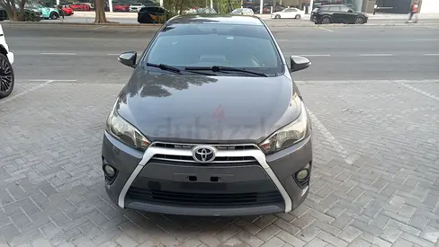 Toyota Yaris SE+ 2015 GCC Specs with push button start