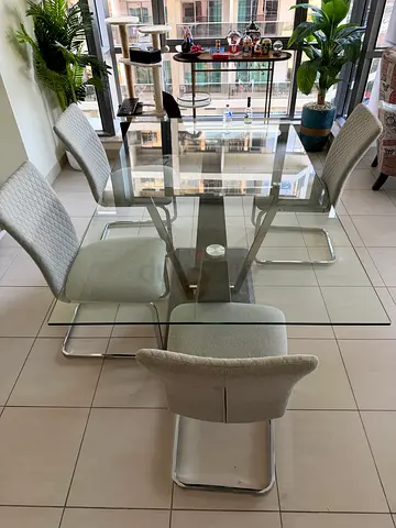 Glass dining table + 4 chairs