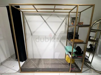 It's dress hanger the big thing