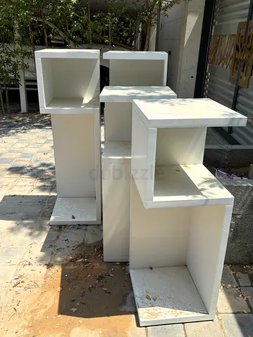 4 White Display Tables / Stands