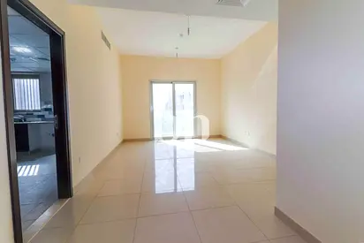 Closed Kitchen | Al Mamsha View | Shared Pool