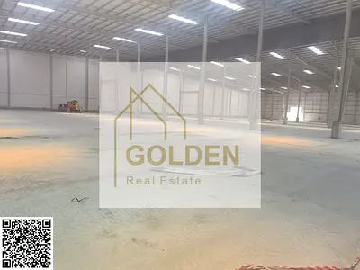 Large Logistics Warehouse with a 14-Meter Height