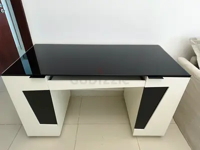 Modern Home Centre computer/study desk in white and black
