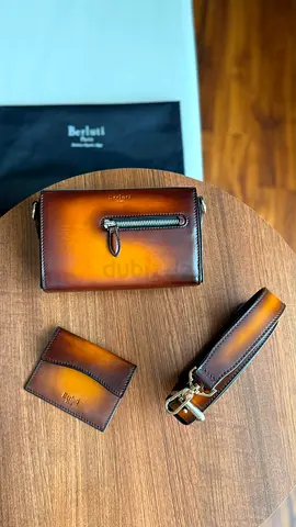 *BERLUTI* Un Jour De Poche Messenger Venezia Calf Leather