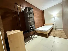 Spacious cozy room + few mins walk to sobha realty metro