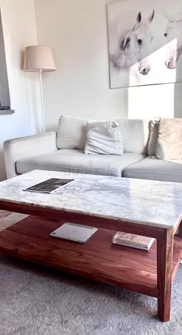 طاولة قهوة فاخرة (خشب وسيراميك) - Elegant Ceramic & Wood Coffee Table