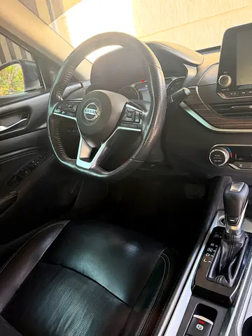 2019 Nissan Altima SL - American Specs - Excellent Condition