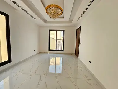 فيلا للبيع بالزاهيه عجمان خمس غرف ماستر بمساحه 4500قدم